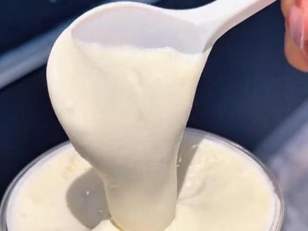 椰子脑袋都去冲瑞幸新品生椰三重奏拿铁啊!!椰子冻+椰子芝士奶盖真的好喝哭了#瑞幸含椰量超高的一期 #生椰拿铁5周年 #瑞幸生椰三重奏拿铁 #用一种新的方式打开春天 #陶喆瑞幸生椰拿铁庆生官