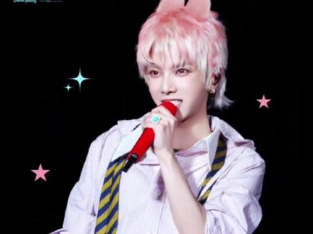 TO:世界上最最好的小花~
生日快乐呀!
感谢你降临
美好存在本身
我的太阳🥰
陪你过的第九个生日~
#华晨宇 #华晨宇生日快乐 #追星