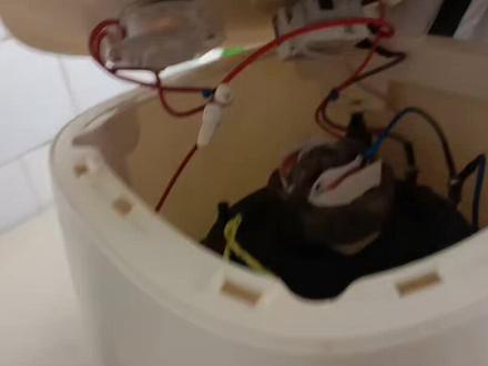 空气炸锅鉴别真假小技巧,快来看看你们家的空气炸锅!#荣事达空气炸锅 #空气炸锅避雷 #dou+上热门 #空气炸锅 #抖音合伙人计划