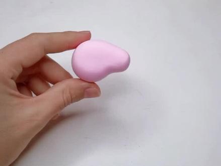 小猪佩奇大家觉得做的像吗?你还喜欢什么卡通人物呢?#粘土教程 #超轻粘土 #小猪佩奇