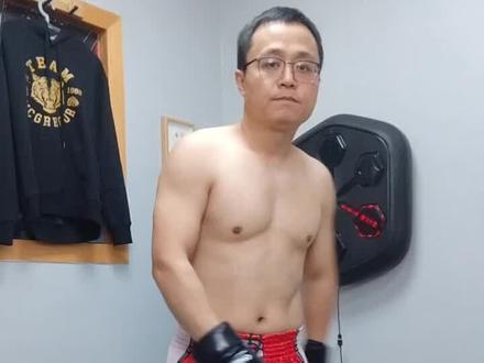 老北PK小北 音乐墙靶训练!#小北格斗 #音乐墙靶