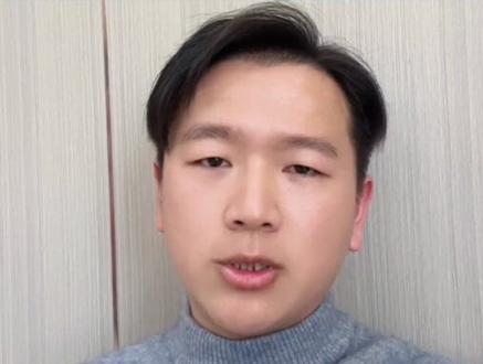 摩尔线程的大爆发不亚于鸿蒙操作系统的问世,从华为到寒武纪再到现在的摩尔线程,中国科技发展呈现对美追赶并快速缩小差距,致敬幕后工作者。
#摩尔线程 #英伟达 #AI #热点 #人工智能