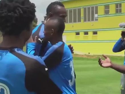 拥有了弹跳鞋,扣篮不再是梦想#鞋 #弹跳 #科技