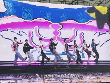 《适合不适合》 新音舞台
#TF家族新音 #tf家族四代 #TF家族 #时代峰峻 #三亚