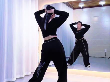 如果这都不算爱(分解、教程) #ms朱编舞 #如果这都不算爱#广场舞#抖音热门舞蹈计划 #一学就会系列
0.7倍速口令分解