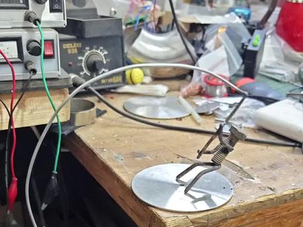 减压 平衡小铁人,简易小玩具。#手工制作 #diy #电焊