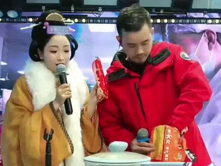 #生活服务热点中心 #荒野韦山 山哥花花介绍螺鲜煌螺蛳粉,配料太多了#螺鲜煌 @荒野韦山 @大表姐回来了