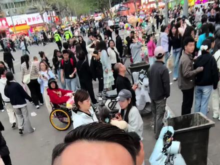 啊啊如果没有他你还爱我吗#对口型唱歌 #社牛 #徐州 #人流量最大的街道