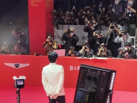 法拉利老了还是法拉利
#梁朝伟