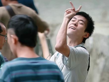 我试图靠近你 却发现我们从未同路 #易烊千玺#小小的我