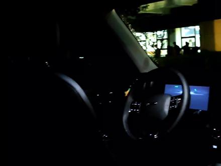 近视+散光+新手女司机!晚上开车不慌了💛
翻到我刚开车的时候第①次夜间开车素材,从打方向盘都能看出来我当时有多紧张了,尤其是buff叠加,近视+散光+新手,谁懂啊!虽然现在已经开了三千公里,没有之前那么慌了,但还是不喜欢夜间开车啊!!
#夜间行车 #新手司机 #行车安全 #新手夜间驾驶技巧