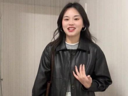 早春的第一款外套 可甜可盐百搭性强很日常休闲,很有肌理感的皮质 品质很好无异味 #开春搭配 #通勤搭配 #ootd穿搭 #早春穿搭 #皮衣