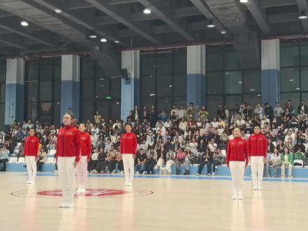 全省中小学体育教师基本功大赛
(贵阳代表队)