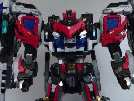 炫卡斗士W 炫蓝闪电W-玄铁战神W合体!