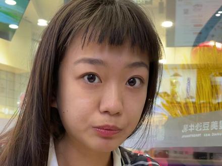 贝贝在濮阳喝到家乡味道,台湾古早味的绿豆沙牛乳,仿佛回到了宜兰排队时光!#两岸情侣