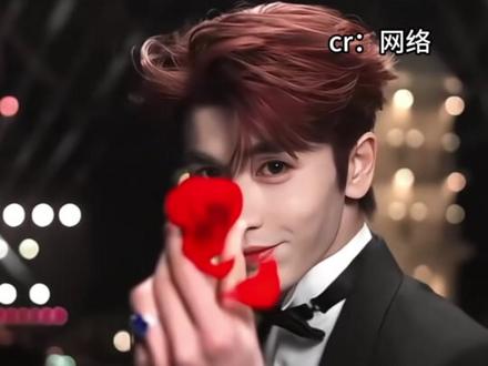 张凌赫打游戏炸出一堆“亲老婆” 游戏我看不明白,张凌赫我还看不明白吗?#张凌赫 #无畏契约 #电竞帅哥大赏