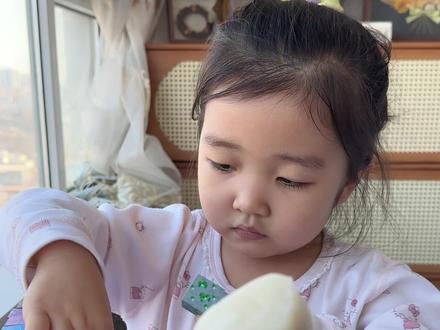 泽门宝宝粉各位老师都不白看,没想到孩子喜欢陈泽是因为这个,泽知道又得高兴了@陈泽- @斩虍 @刘回的 @花小龙 @瓦瓦 @麦小鼠大王(传媒三代目) @coke老师 #陈泽 #斩虍 #瓦瓦 #花小龙 #刘回