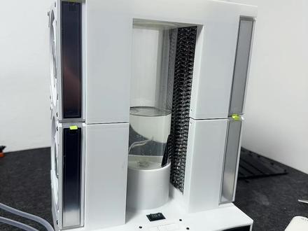 s双240水冷机,笔记本电脑通用型号,2个240冷排,四个棱镜八Pro风扇,风扇2000转,八瓦水泵4米扬程,内部集成RGB灯光控制器,灯光可关闭,水箱最大663ml,#机械革命 #笔记本电脑水冷 #笔记本电脑水冷散热 #水冷机