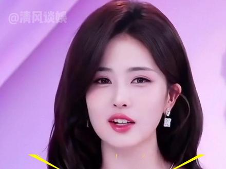 为何张艺凡成男星“身高劫难”?侯明昊尴尬翻车,蒋奇明踮脚合照,张凌赫完美撑场面#影娱热点团 #内容启发搜索 #张艺凡 #侯明昊 #张凌赫