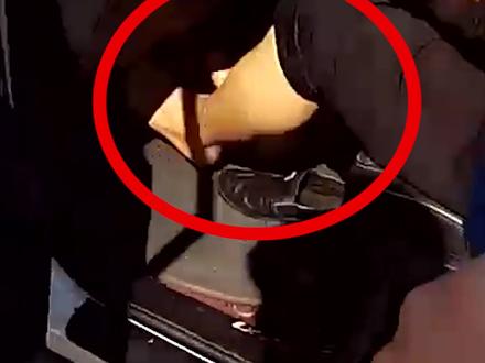 开车穿好鞋,安全无小事!#政媒原创作者联盟 #行车安全