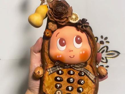 莫西莫西~☎️
#手工diy #豆荚娃娃 #星星人 #手工作品 #榼藤豆荚