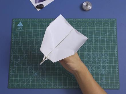 怎么扔都可以!史上最强无敌回旋纸飞机 #纸飞机#手工折纸#回旋纸飞机#童年的纸飞机