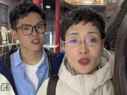 同学们帮我看看这位帅哥英语水平能过四级吗 #抖音年度哈哈大会 #四六级英语#考研英语#刘晓艳#抖音热点记忆2025