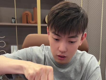 儿撒,我之前一直不理解为什么月饼里有刀叉…