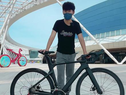 骓特R10 碳纤维公路车 超高性价比 颜值在线 入门级配置拉满#骓特 #公路车 #爱生活爱骑行 #骑行