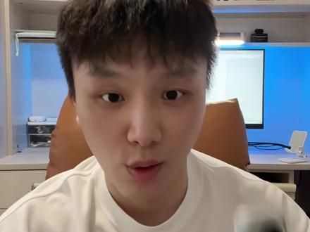 vivo十六期/极暗,熬夜必备。关灯玩手机更加护眼, 同屋人根本没感觉 #数码科技#安卓手机#vivo手机#橘子系统