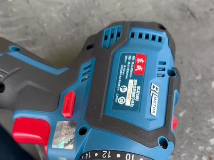 更换夹头教学#好工具一起分享 #电动工具 #东成电动工具