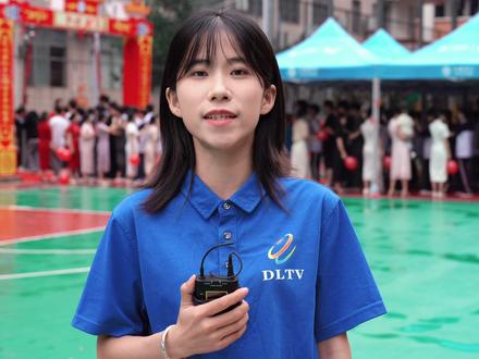 十年磨一剑,今朝试锋芒!今天是2024年高考首日,东兰县共有1340名考生参加高考,他们蓄势待发,通过“成功门”,奔赴高考“战场”。#2024高考 #直击高考现场 #高考加油