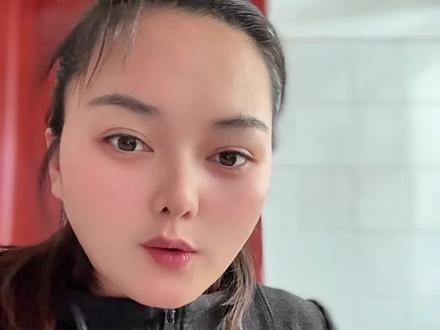 蒜薹味的优酸乳你喝过没?伊利优酸乳竟然出蒜薹口味的啦,😂😂真的是没有蒜薹入不了的局啊#伊利优酸乳 #伊利优酸乳蒜薹版 #蒜薹优酸乳 @伊利优酸乳官方直播间