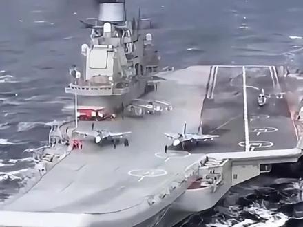 甲板平直 vs 满身导弹:美俄航母为何走上完全不同的道路!#军事科普 #航母 #库兹涅佐夫号 #科普冷知识