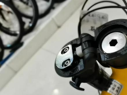 #变声 大行折叠自行车头管内部小白块的更换,郑州大行折叠自行车灵动单车!