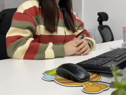 今日新闻播报稿范文 3a6eef4ea0ebe8b524998df0a5bdd31e~tplv-dy-resize-origshort-autoq-75:330.jpeg?x-expires=1993996800&x-signature=9i3u0psDTbD69cRjMseDWq9G8Jg%3D&from=3213915784&s=PackSourceEnum_AWEME_DETAIL&se=false&sc=cover&biz_tag=pcweb_cover&l=2023031300440179DB5F51C3A92CF6651D