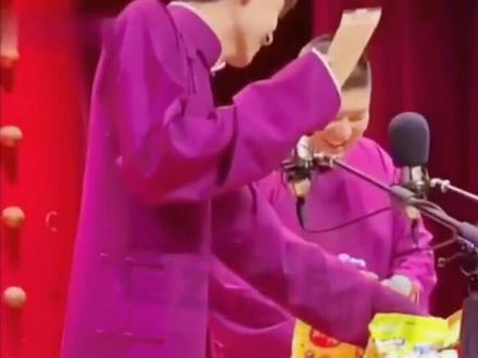 #德云男团 老秦收到粉丝的奇葩礼物
