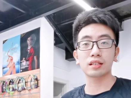 分享下羽毛球拍横竖线相差磅数的问题!