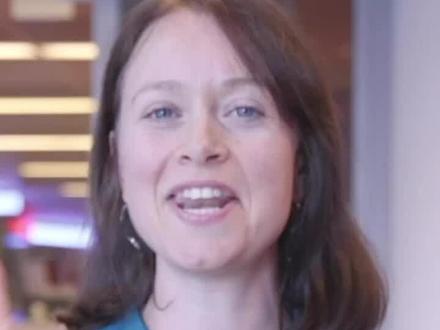 #英语学习 #万能动词 GET都有哪些用法,看这里 #外国小姐姐 #外教英语