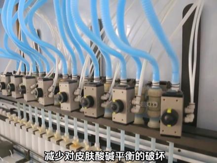 大爷竟用洗洁精洗澡,还用来刷牙?