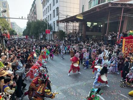 大年初四潮阳棉城神落天,腊月廿四兴德胜英歌队在双忠行祠表演片断 #潮汕英歌舞 #金浦英歌 #英歌斗鼓 #家乡特色 #马上更新家乡年味