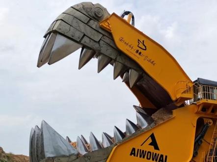 合金怪兽挖掘机张开大嘴巴 #挖掘机 #挖掘机视频 #挖挖机的日常 #挖掘机挖土视频 #挖掘机工作第一视角视频