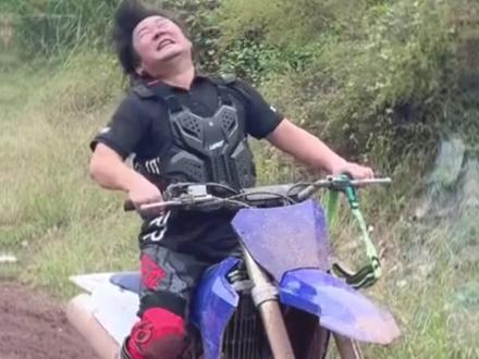 张总还是当年那个纯粹的少年#泥巴佬#张雪#张雪机车#张雪mx250 #越野