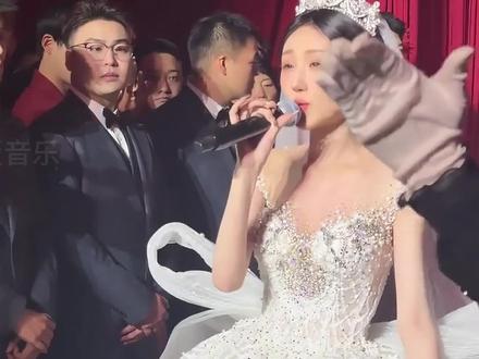 00后凭一首《绿色》爆火,24岁陈雪凝嫁富二代,网友瞬间破防 #陈雪凝 #来汽水听宝藏歌单 #绿色