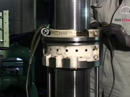 填料箱拆装程序示范#主机#拆装#船员 #威海泛洋@DOU+小助手