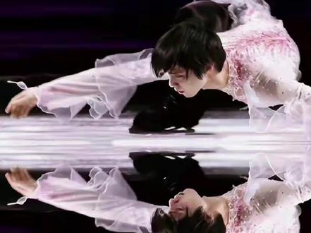 #羽生结弦的绝美考斯滕潮探今天就给大家盘点一下柚子的绝美考斯滕,真是陌上人如玉,公子世无双啊~#羽生结弦 #北京冬奥会 #羽生结弦花滑名场面