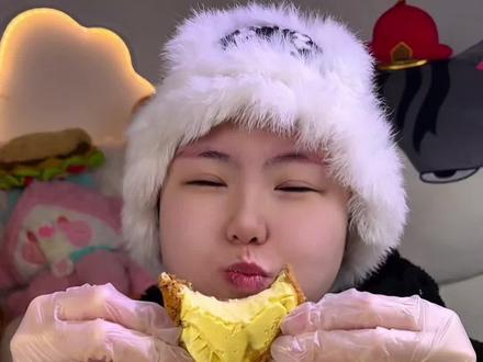 源麦甜千层和好多甜品爽吃!#谁懂这一口的好吃程度 #妈呀太香了 #好吃到停不下来 #一起吃饭吧#源麦甜