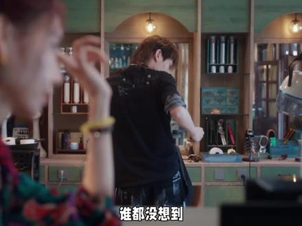 谁都没想到,一度乱糟糟、濒临窘迫的炫岛,会被晴也一点点盘活 #耀眼 #李昀锐 #关晓彤 #晴也 #邢武