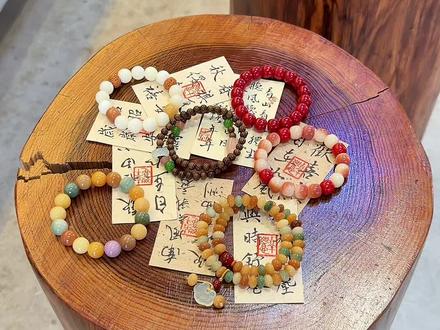 你能分辨这些手串哪些是染色,哪些是自然颜色吗? #菩提手链 #手串手链 #菩提手串 #手串 #菩提颜色