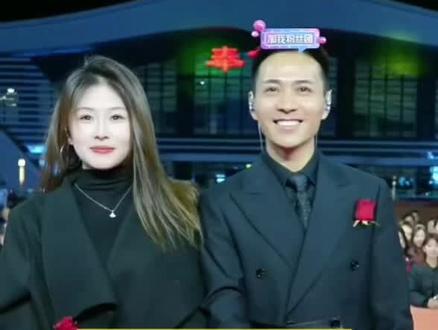 索图恋爱了,娇娇成功表白了!哈哈,这个剧情好看!#纯属娱乐不要当真 #索图大舞台直播现场 #创作者中心 #创作灵感 #表白 @娇娇🥟⁵²⁹⁹